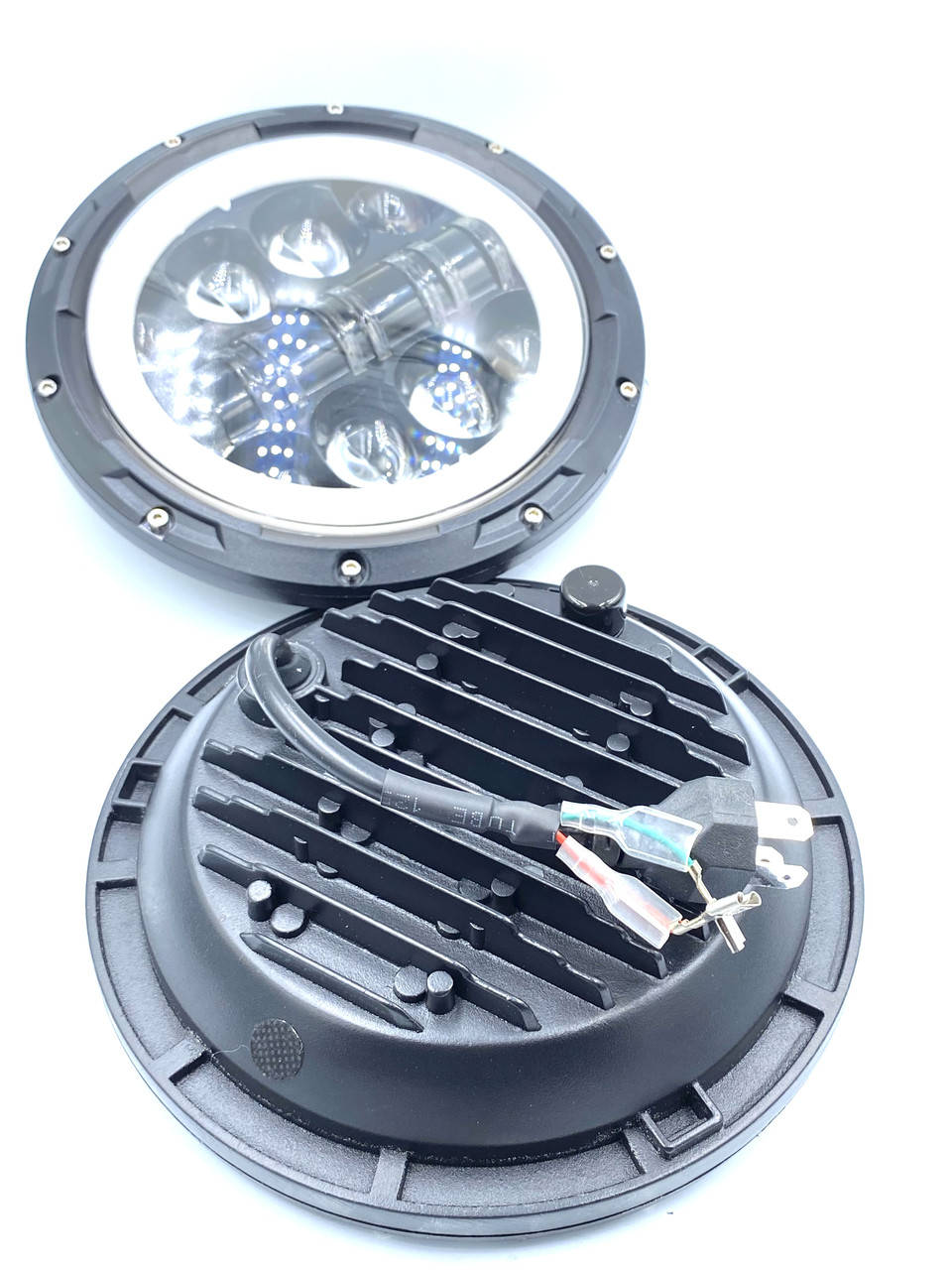 Фара LED 80W ближний дальний ходовые огни 7 дюймов ВАЗ 2101 2121 ГАЗ 53 КАМАЗ УАЗ ЗИЛ МАЗ
Фара LED 80W ближний дальний ходовые огни 7 дюймов ВАЗ 2101 2121 ГАЗ 53 КАМАЗ УАЗ ЗИЛ МАЗ