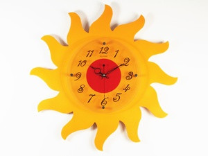 Часы настенные из дерева Солнце