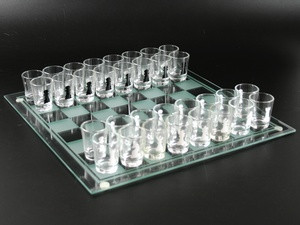 Шахматы с рюмками