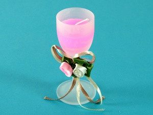 Свеча ароматическая Бокал шампанского розовая