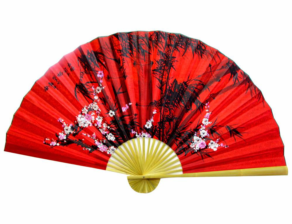 Веер настенный Сакура с бамбуком на красном фоне