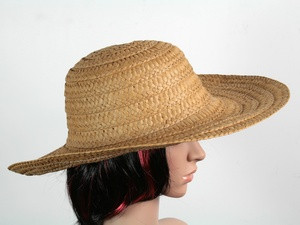 Шляпа коричневая с полями Тисаж