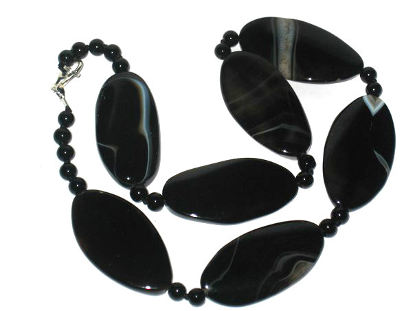 Ожерелье из черного агата коллекция 2015