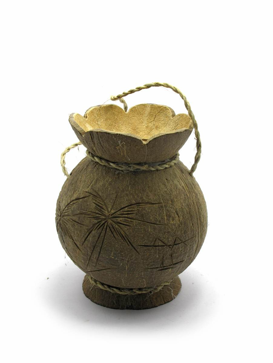 Маленькая ваза из кокоса
