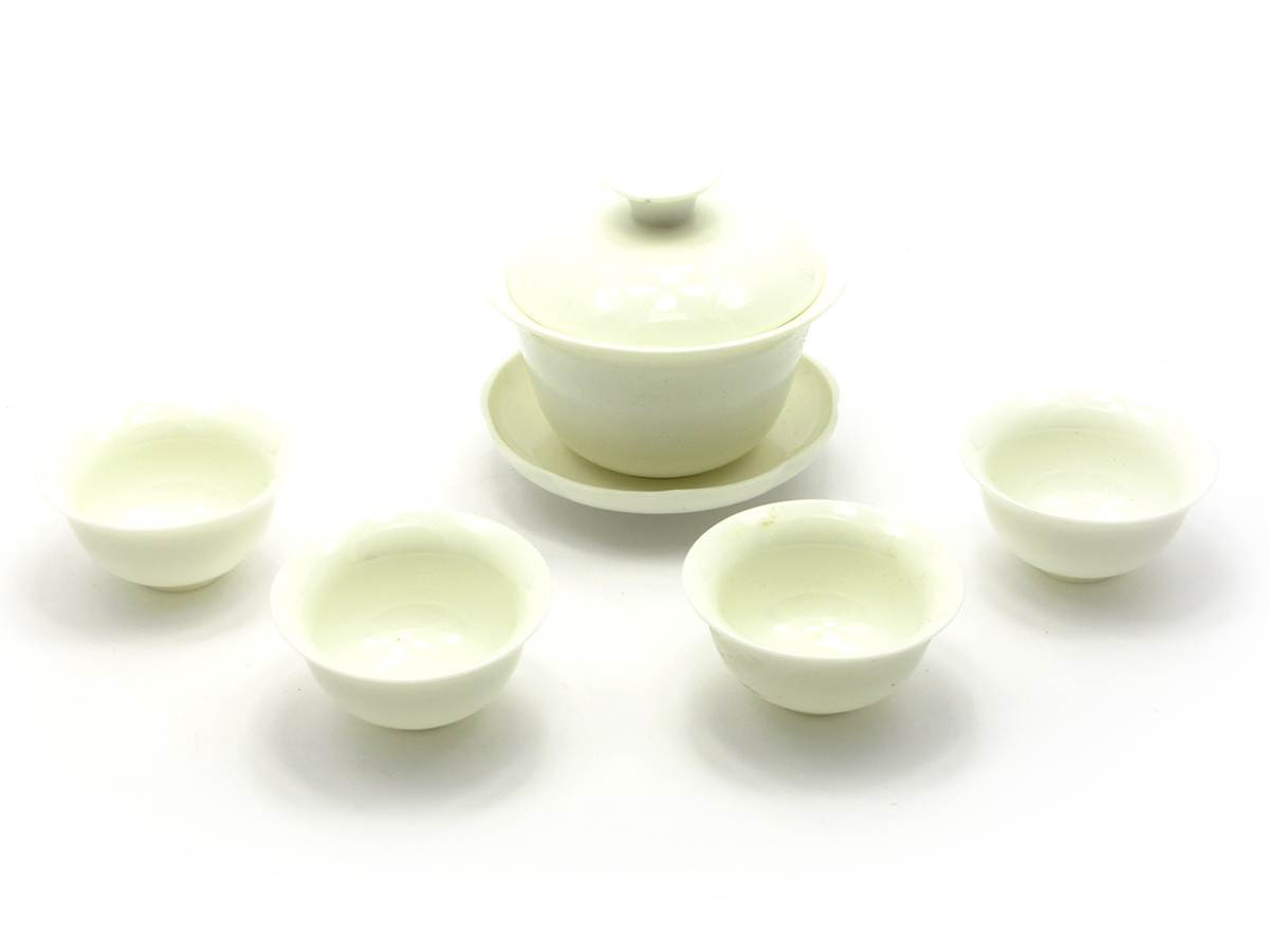 Чайно столовый сервиз керамический