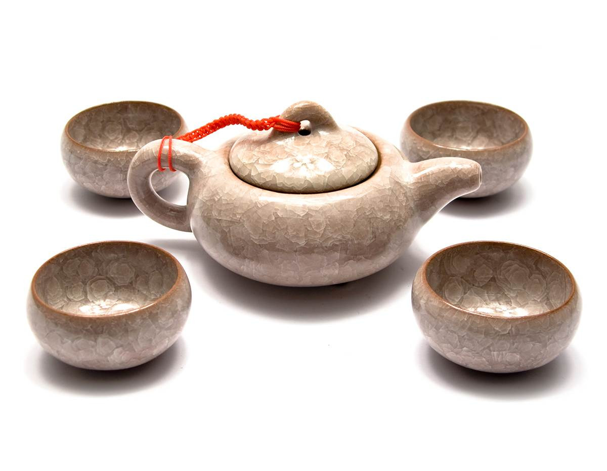Чайный сервиз из керамики