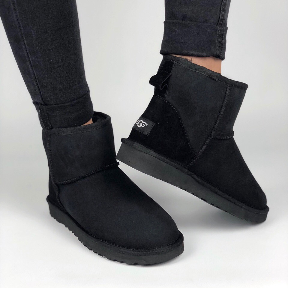 UGG Australia Classic II mini black | полностью натуральные; черные; мини угги классические 38eur - 24.0cm
UGG Australia Classic II mini black | полностью натуральные; черные; мини угги классические 38eur - 24.0cm