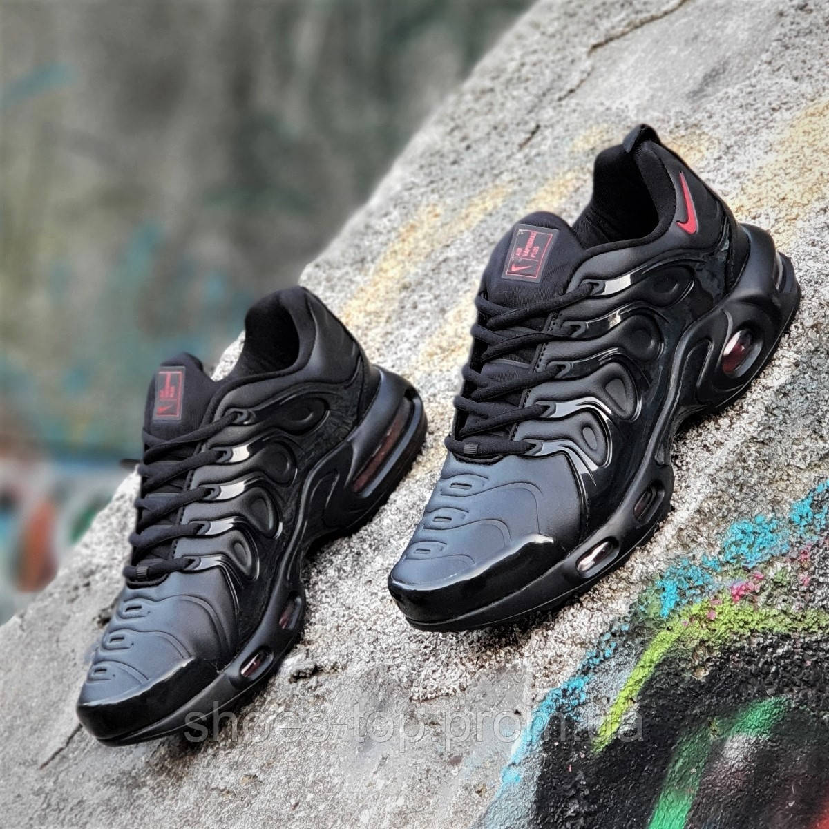 Кроссовки мужские Air Max Plus TN реплика черные легкие и удобные, подошва пенка (Код: Ш1275a)
Кроссовки мужские Air Max Plus TN реплика черные легкие и удобные, подошва пенка (Код: Ш1275a)