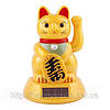 Кошка "Манеки Неко" 11 см (золотая, на солнечных батарейках)