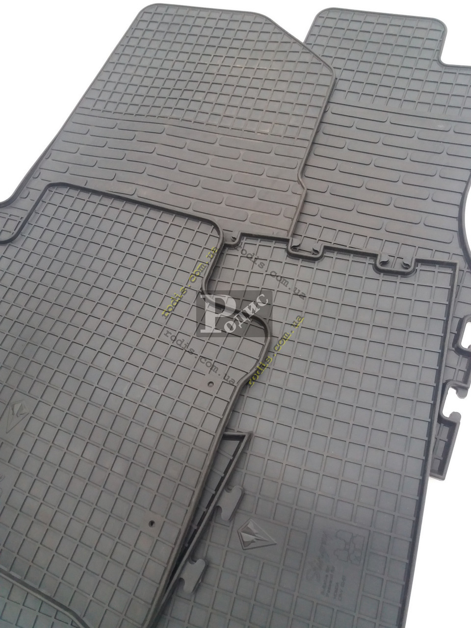 Резиновые коврики Opel Astra G (98-2004)/Astra H (04-2010) - Ковры в салон Опель Астра Ж (98-2004)/Астра Н (04, Черный
Резиновые коврики Opel Astra G (98-2004)/Astra H (04-2010) - Ковры в салон Опель Астра Ж (98-2004)/Астра Н (04, Черный