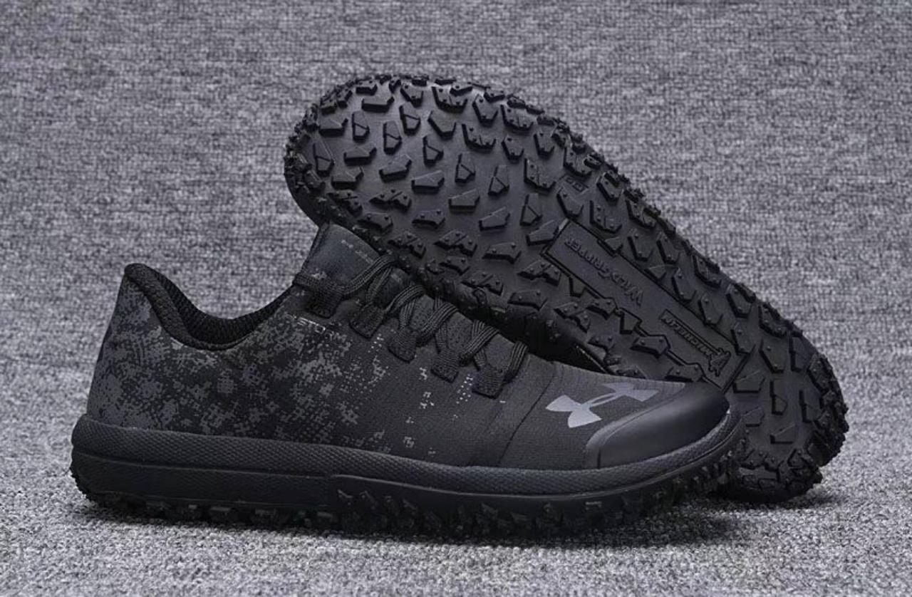 Кроссовки мужские Under Armour Speed Tire Ascent 1285685-002 43(27,5см), Серо-черный
Кроссовки мужские Under Armour Speed Tire Ascent 1285685-002 43(27,5см), Серо-черный