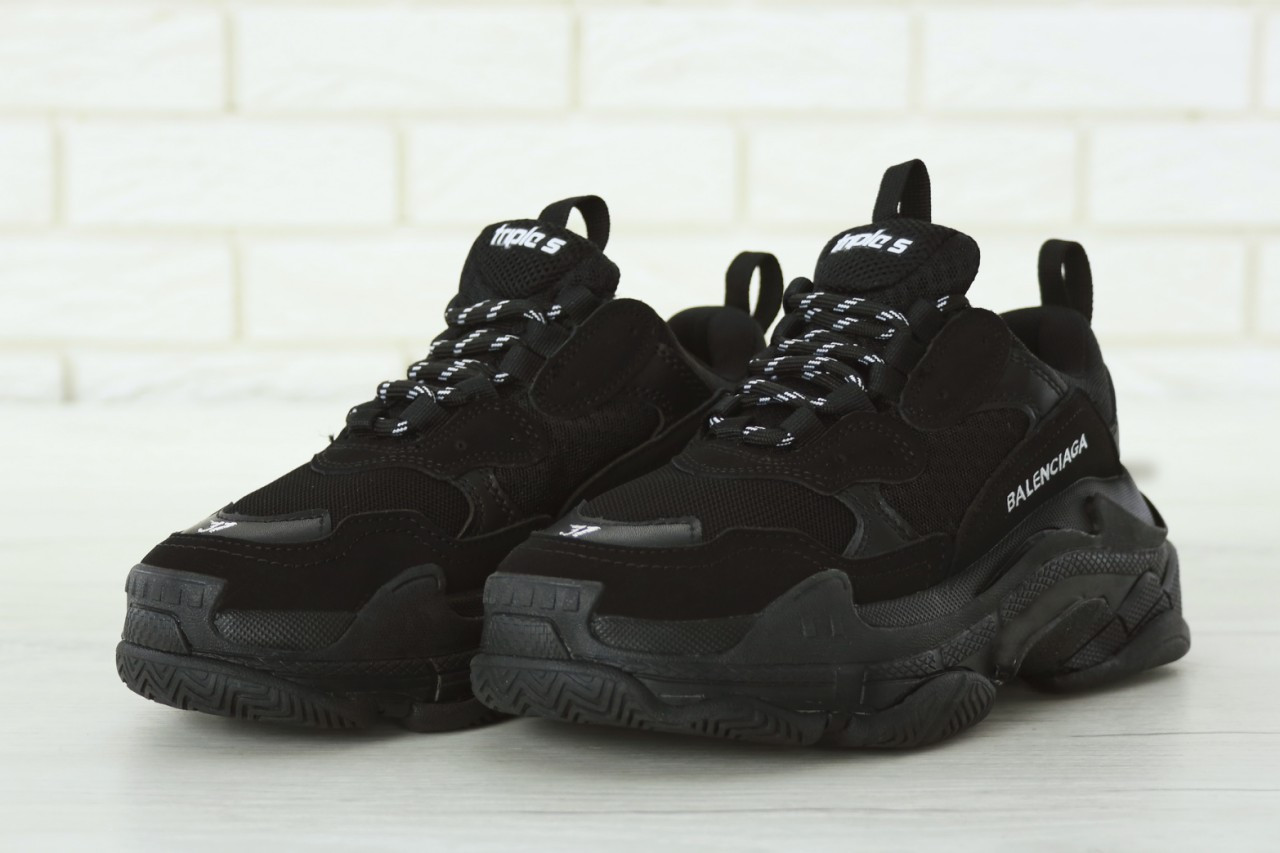 Кроссовки мужские Balenciaga Triple S в стиле Баленсиага Трипл С, многослойная подошва код KD-11712. Черные
Кроссовки мужские Balenciaga Triple S в стиле Баленсиага Трипл С, многослойная подошва код KD-11712. Черные