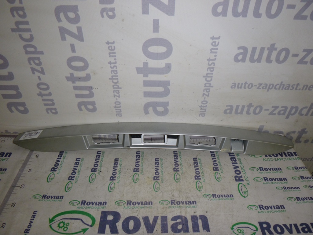 Б/У Накладка крышки багажника Renault SCENIC 3 2009-2013 (Рено Сценик 3), 848100006R (БУ-168629)
Б/У Накладка крышки багажника Renault SCENIC 3 2009-2013 (Рено Сценик 3), 848100006R (БУ-168629)