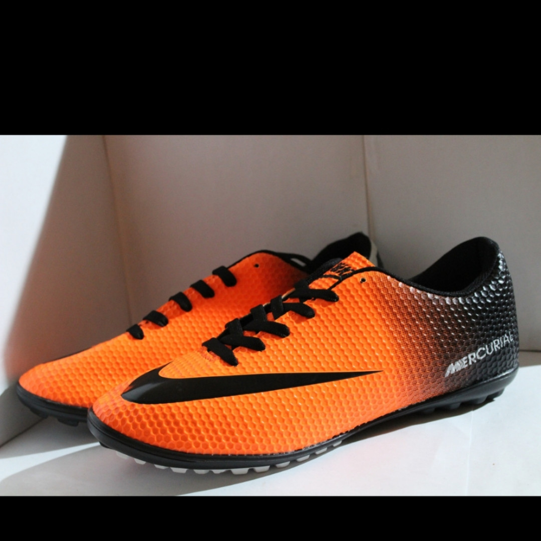 Футбольные кроссовки(копы) Nike Mercurial сороконожки на шнуровке на шнурке оранжевые Оранжевый, 42, 39
Футбольные кроссовки(копы) Nike Mercurial сороконожки на шнуровке на шнурке оранжевые Оранжевый, 42, 39