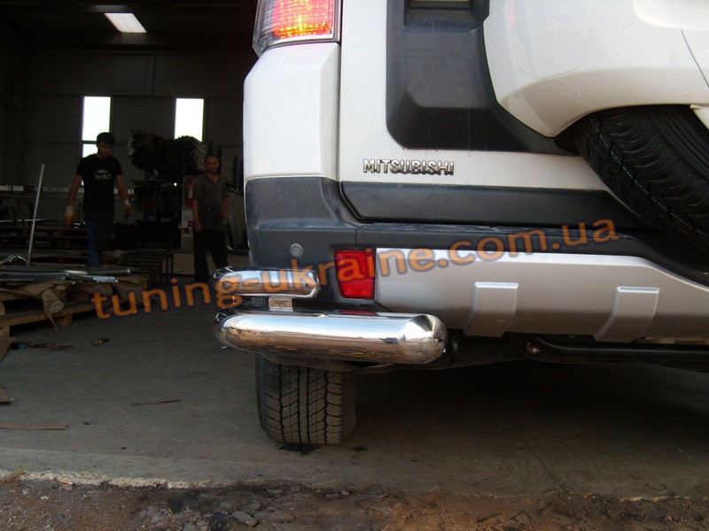 Защита заднего бампера углы двойные нержавейка на Mitsubishi Padjero Wagon 4 2006-2014
Защита заднего бампера углы двойные нержавейка на Mitsubishi Padjero Wagon 4 2006-2014