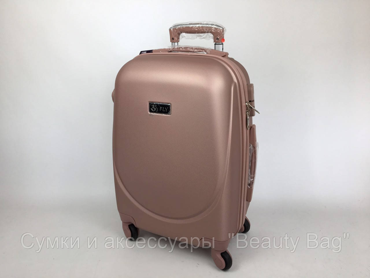 Чемодан пластиковый Fly экстра маленького размера 42x32x20 Extra Mini 28 литров цвет коричневый
Чемодан пластиковый Fly экстра маленького размера 42x32x20 Extra Mini 28 литров цвет коричневый