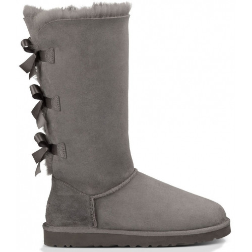 Угги женские UGG Australia Bailey Bow Tall II Grey.Угги женские высокие с тремя бантами Серого цвета.
Угги женские UGG Australia Bailey Bow Tall II Grey.Угги женские высокие с тремя бантами Серого цвета.