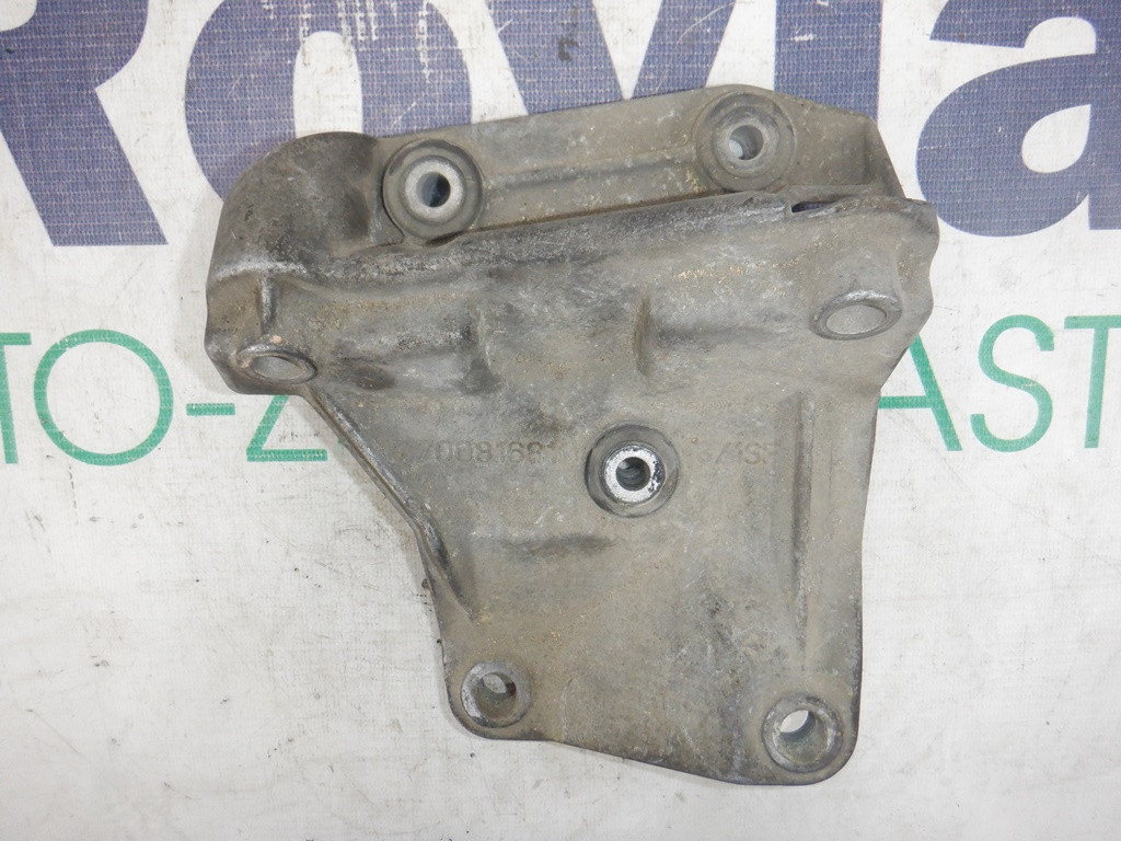 Б/У Кронштейн крепления навесного оборудования (1,9 D 8V) Renault KANGOO 1 1998-2003 (Рено Кенго), 7700816819
Б/У Кронштейн крепления навесного оборудования (1,9 D 8V) Renault KANGOO 1 1998-2003 (Рено Кенго), 7700816819