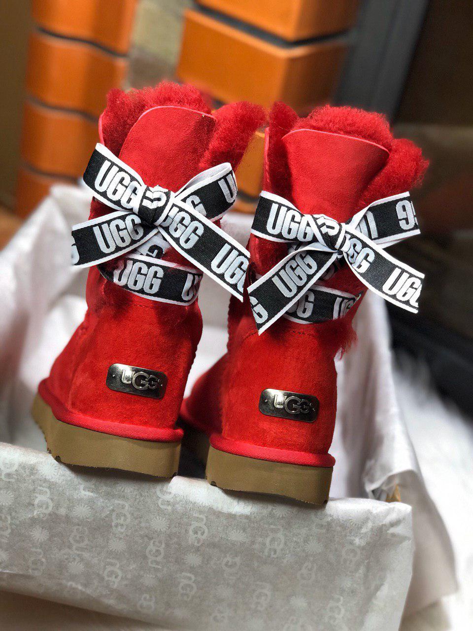 Угги высокие красные с бантиками натуральные замшевые женские Ugg Customizablz Bailey Bow Short Red 37
Угги высокие красные с бантиками натуральные замшевые женские Ugg Customizablz Bailey Bow Short Red 37