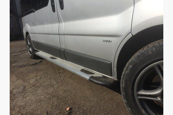 Opel Vivaro 2001-2015 гг. Боковые площадки Bosphorus Grey (2 шт., алюминий) Длинная база
Opel Vivaro 2001-2015 гг. Боковые площадки Bosphorus Grey (2 шт., алюминий) Длинная база