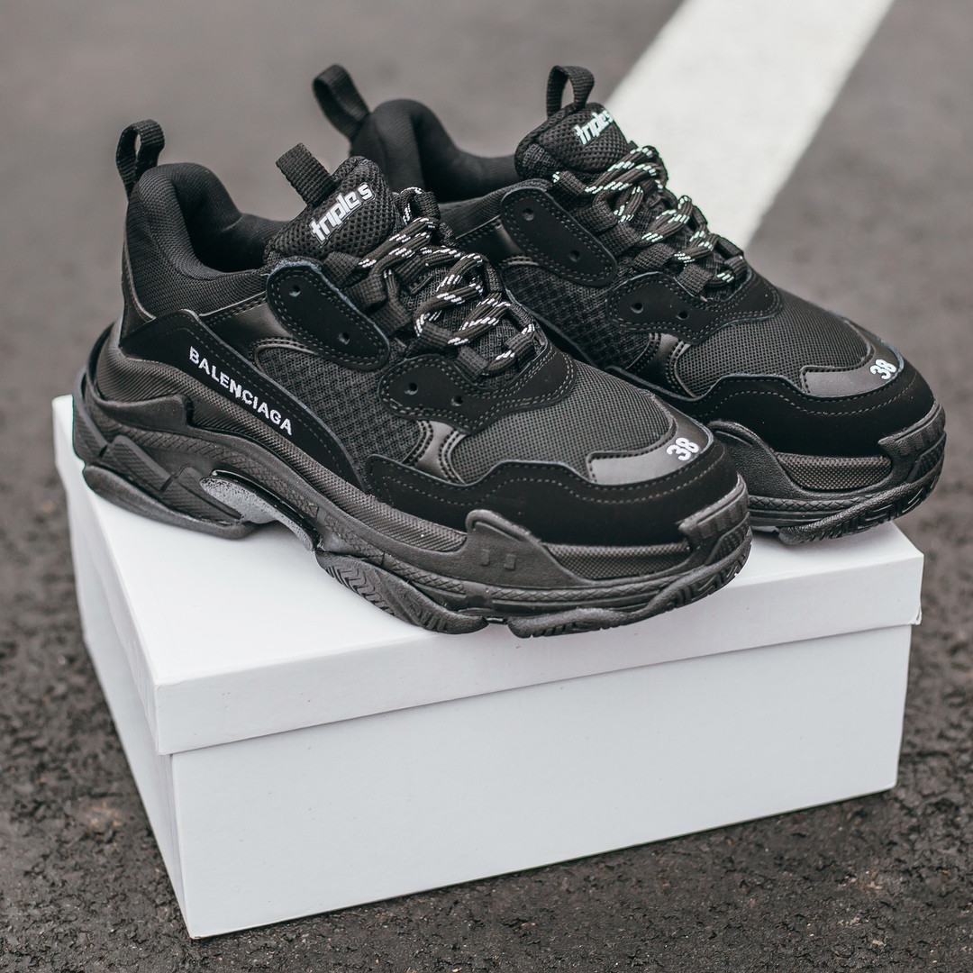 Мужские кроссовки Balenciaga Triple S All Black (Баленсиага Трипл С), черные, IN-178
Мужские кроссовки Balenciaga Triple S All Black (Баленсиага Трипл С), черные, IN-178