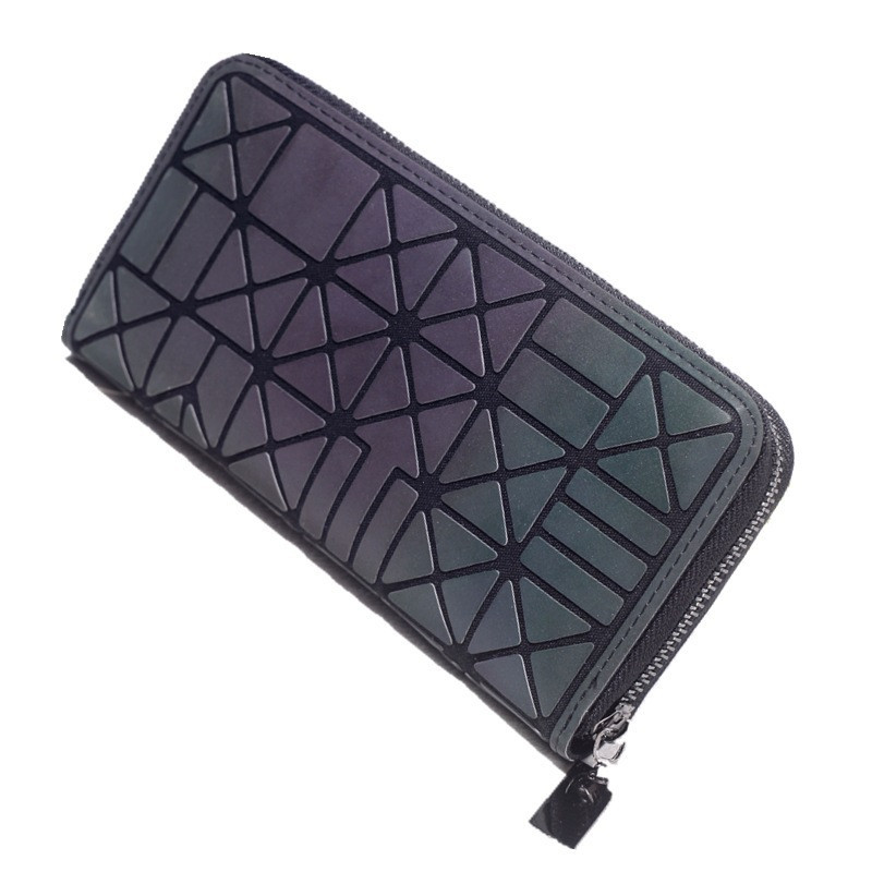Женский кошелек клатч хамелеон из треугольников Бао Бао Bao Bao Issey Miyake на молнии 4
Женский кошелек клатч хамелеон из треугольников Бао Бао Bao Bao Issey Miyake на молнии 4