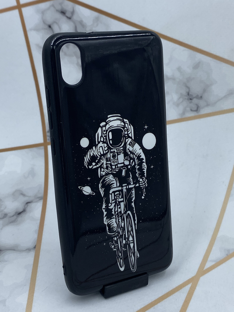 Силиконовый чехол с пластиковой задней панелью "космонавт" для Xiaomi Redmi 7A Космос, Чёрно-белый
Силиконовый чехол с пластиковой задней панелью "космонавт" для Xiaomi Redmi 7A Космос, Чёрно-белый
