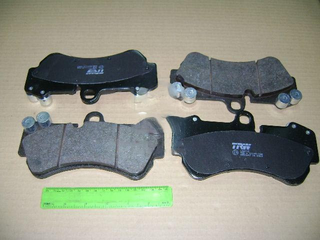 Колодки тормозные передние PORSCHE, VW CAYENNE (955), TOUAREG (7LA, 7L6, 7L7), (TRW). GDB1547
Колодки тормозные передние PORSCHE, VW CAYENNE (955), TOUAREG (7LA, 7L6, 7L7), (TRW). GDB1547