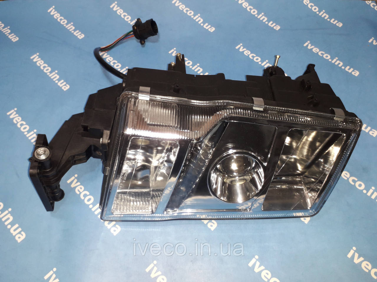 Фара головного света L VOLVO FH FM E3 / E5 20360898 20713720 20762994 20861583 21001663 21001650
Фара головного света L VOLVO FH FM E3 / E5 20360898 20713720 20762994 20861583 21001663 21001650