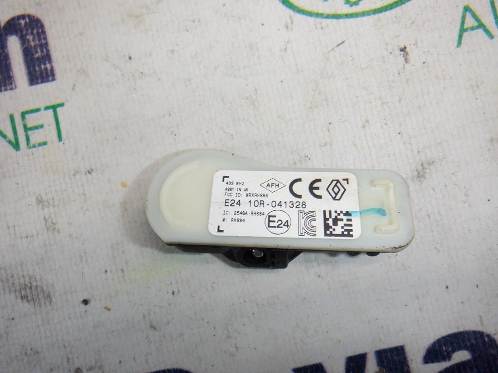 Б/У Датчик давления в шинах Renault SANDERO 2 2013-2016 (Рено Сандеро 2), 407009322R (БУ-187195)
Б/У Датчик давления в шинах Renault SANDERO 2 2013-2016 (Рено Сандеро 2), 407009322R (БУ-187195)