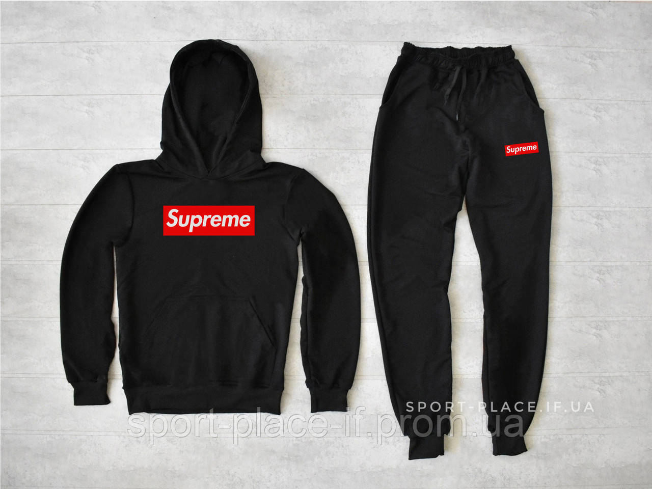 Мужской спортивный костюм Supreme (Суприм) черный , толстовка большая эмблема штаны худи кенгуру
Мужской спортивный костюм Supreme (Суприм) черный , толстовка большая эмблема штаны худи кенгуру