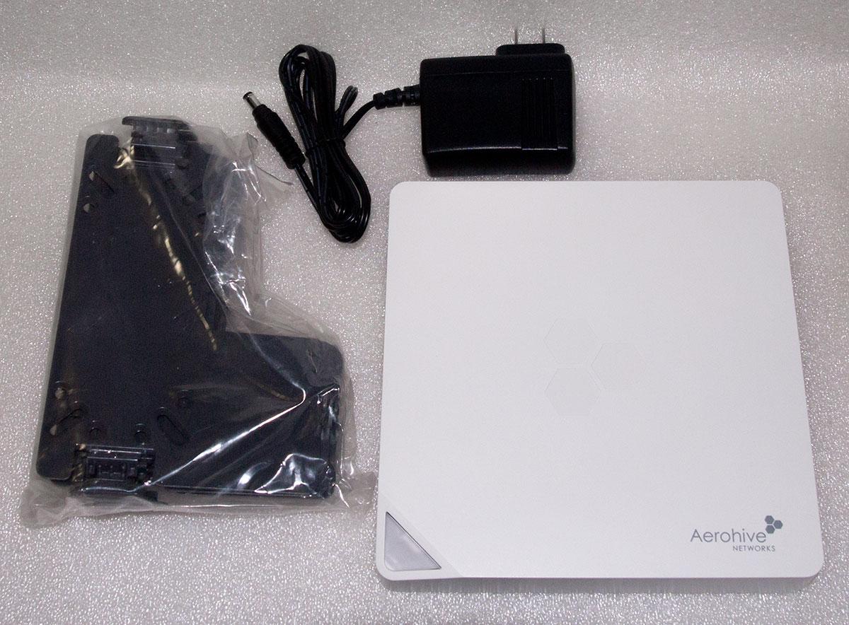 AEROHIVE HiveAP 121 - беспроводная точка доступа WiFi 802.11n 2.4/5GHz Enterprise (США)
AEROHIVE HiveAP 121 - беспроводная точка доступа WiFi 802.11n 2.4/5GHz Enterprise (США)