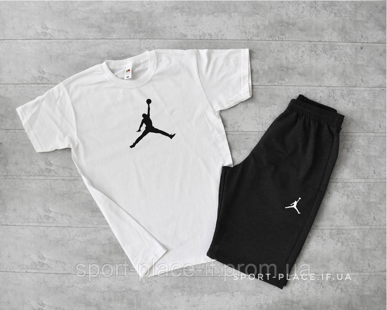 Летний комплект шорты и футболка Jordan (белая футболка , темно серые шорты с белым лого) большой логотип XL, 52, Белый
Летний комплект шорты и футболка Jordan (белая футболка , темно серые шорты с белым лого) большой логотип XL, 52, Белый