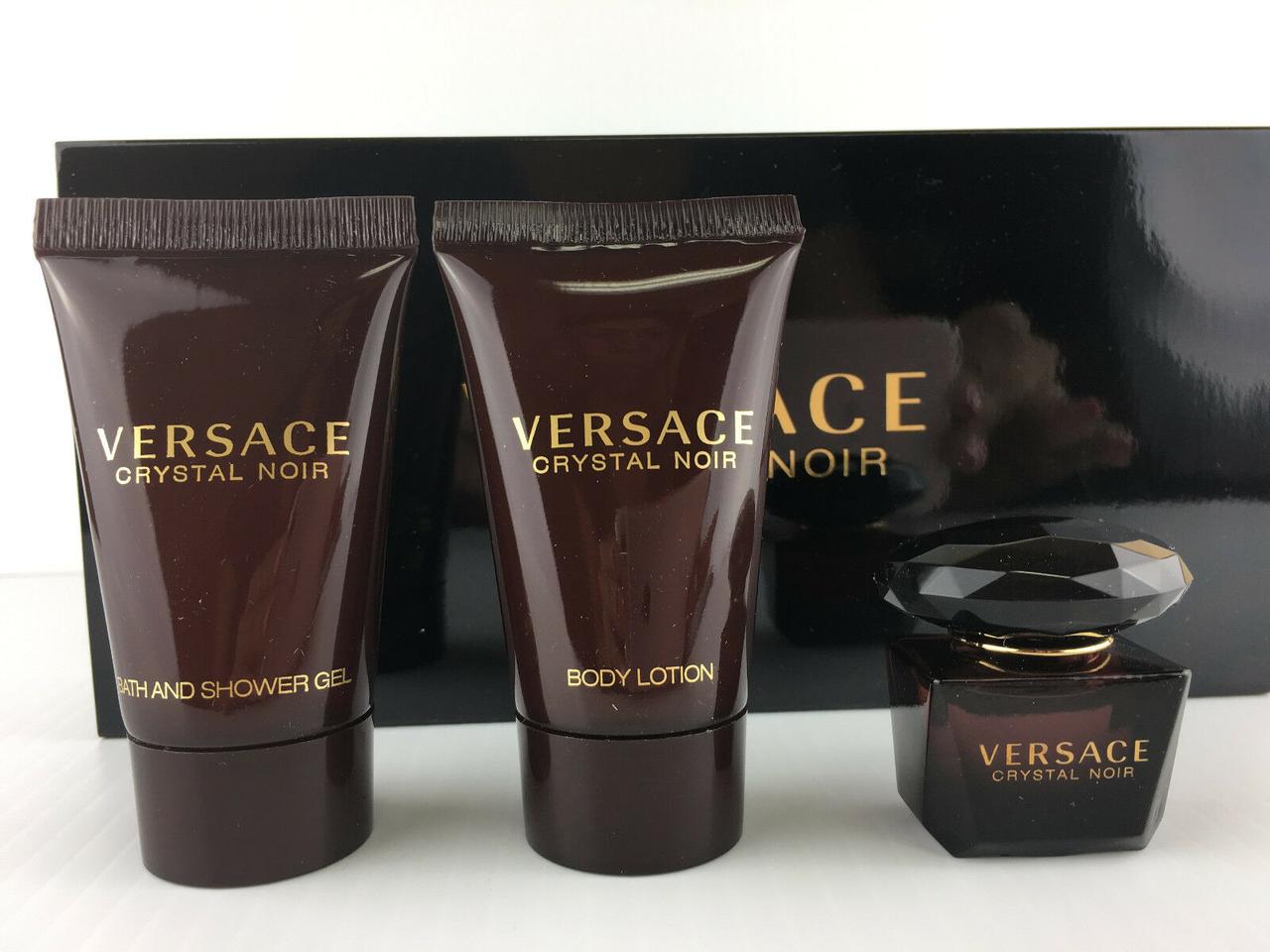 Набор для женщин Versace Crystal Noir туал вода 5 мл + 25 мл гель + 25 мл бальзам (8011003810475)
Набор для женщин Versace Crystal Noir туал вода 5 мл + 25 мл гель + 25 мл бальзам (8011003810475)