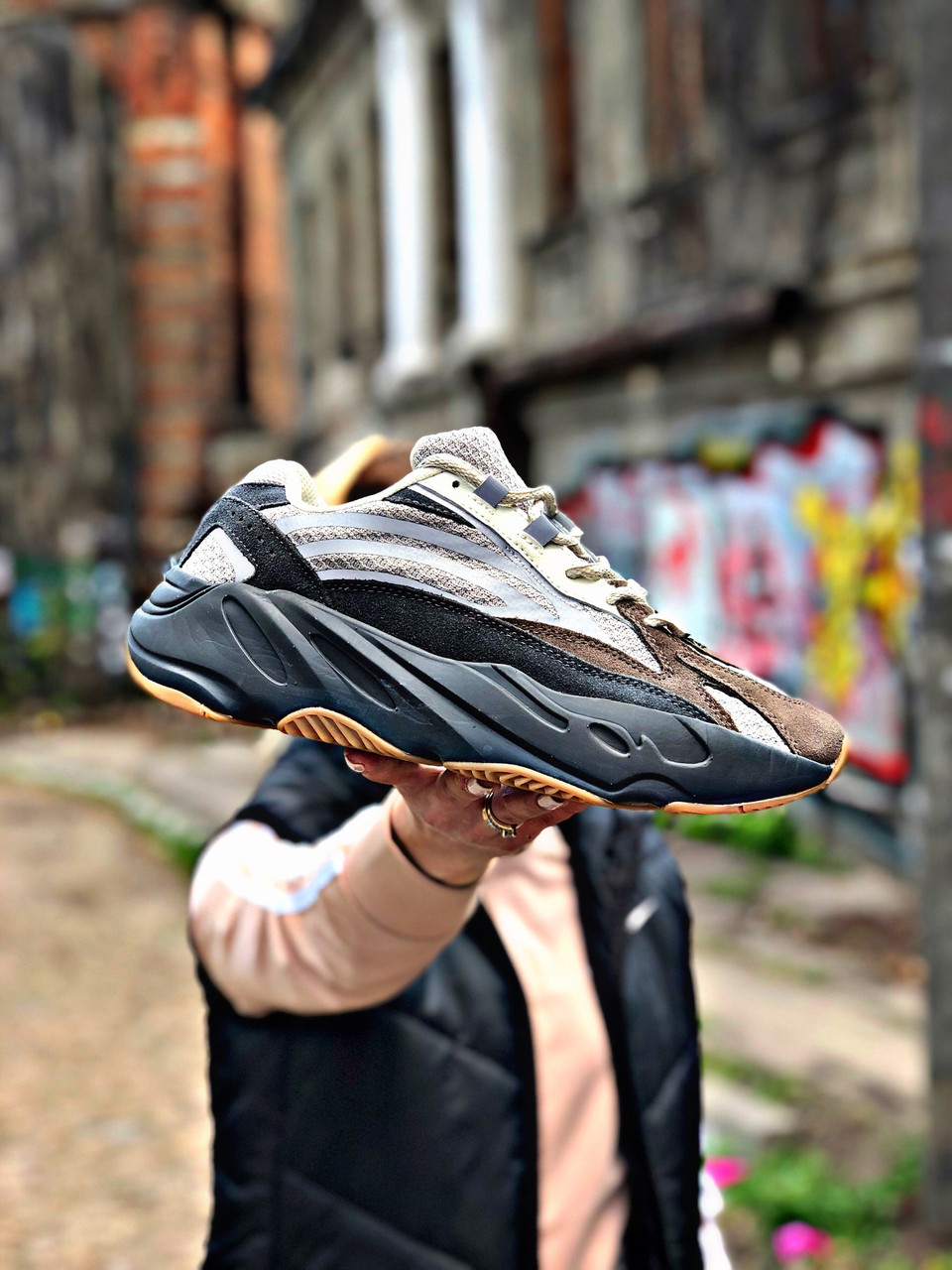 Кроссовки мужские Adidas Yeezy Boost 700 серые, Адидас Изи Буст, натуральная замша, прошиты. Код Z-3008 44
Кроссовки мужские Adidas Yeezy Boost 700 серые, Адидас Изи Буст, натуральная замша, прошиты. Код Z-3008 44