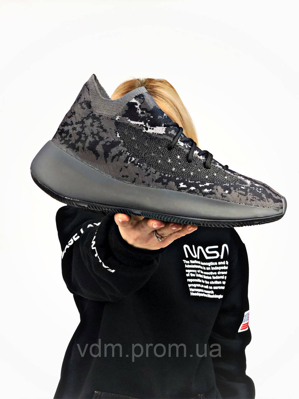 Кроссовки мужские Adidas Yeezy 350 в стиле Адидас Изи, текстиль, код Z-2074. Черные 42
Кроссовки мужские Adidas Yeezy 350 в стиле Адидас Изи, текстиль, код Z-2074. Черные 42