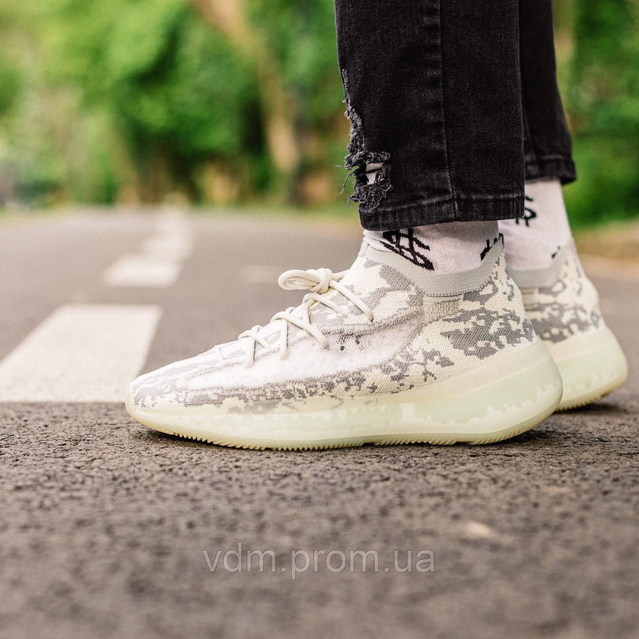 Кроссовки мужские Adidas Yeezy Boost 380 в стиле Адидас Изи, текстиль, код IN-438. Белые с серым 44, Белый
Кроссовки мужские Adidas Yeezy Boost 380 в стиле Адидас Изи, текстиль, код IN-438. Белые с серым 44, Белый