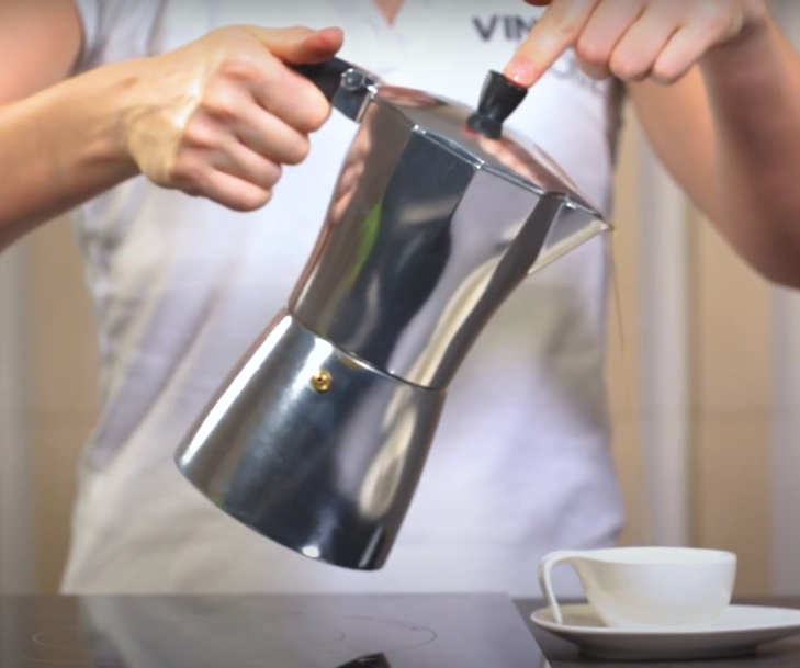 Гейзерная кофеварка Vinzer Moka Aroma 89389 из кованого алюминия на 6 чашек | мока для кофе Винзер
Гейзерная кофеварка Vinzer Moka Aroma 89389 из кованого алюминия на 6 чашек | мока для кофе Винзер