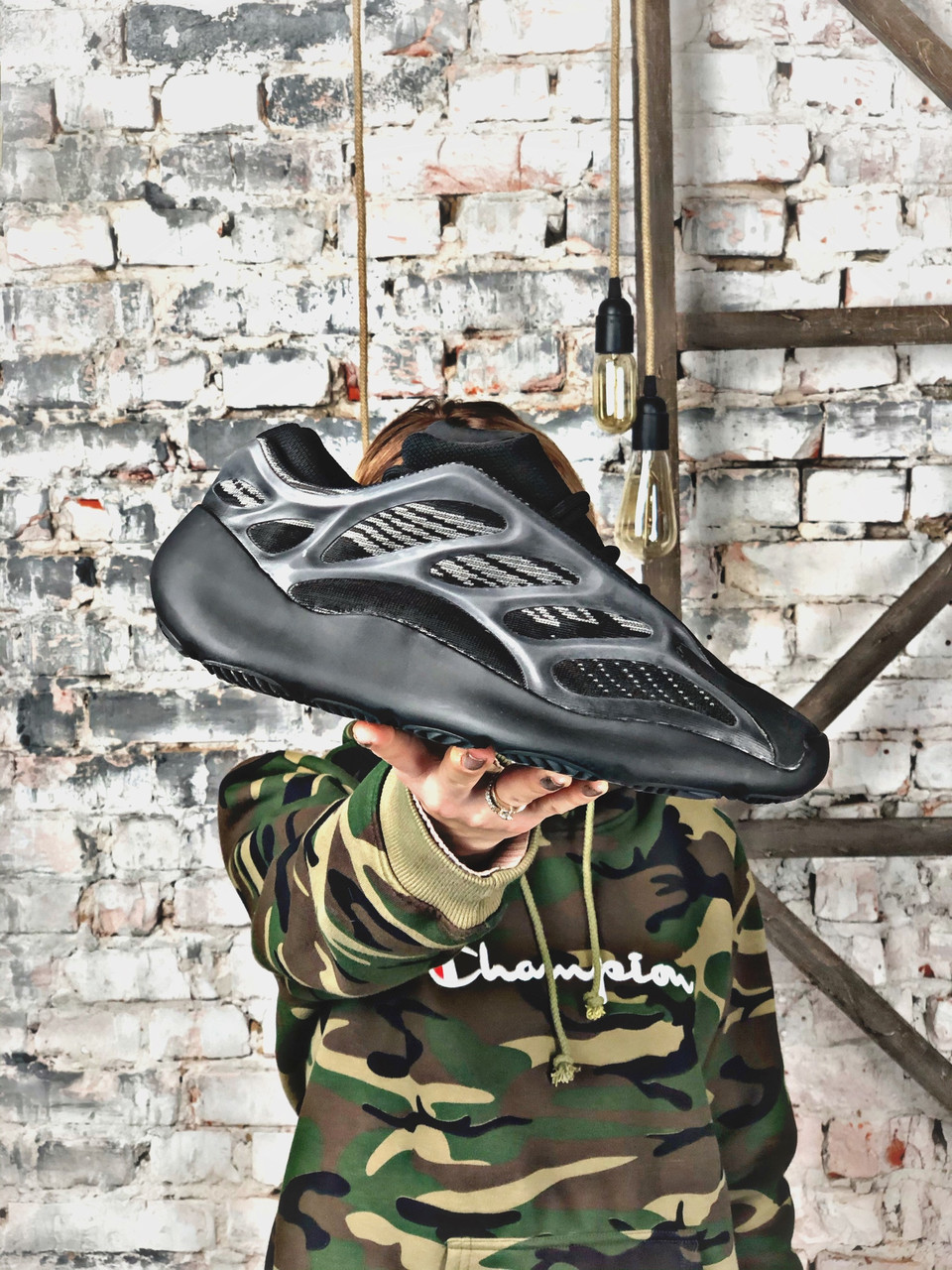 Кроссовки мужские Adidas Yeezy Boost 700 V3 черные, Адидас Изи Буст. Светящиеся, прошиты. Z-2085 45
Кроссовки мужские Adidas Yeezy Boost 700 V3 черные, Адидас Изи Буст. Светящиеся, прошиты. Z-2085 45