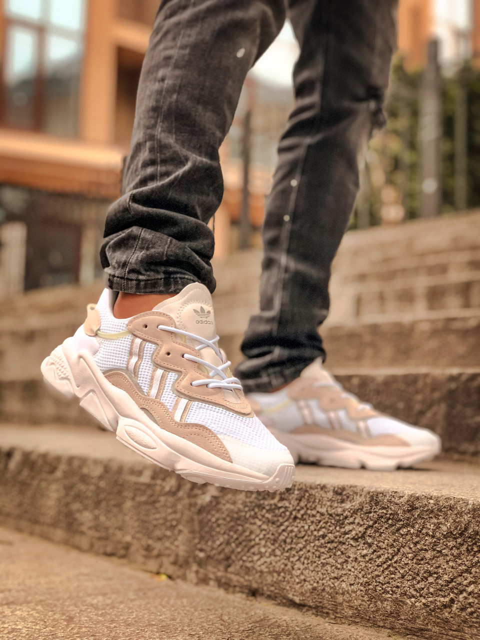 Кроссовки мужские Adidas Ozweego бежевые рефлектив, Адидас Озвиго, дышащий материал, прошиты. Код Z-3022
Кроссовки мужские Adidas Ozweego бежевые рефлектив, Адидас Озвиго, дышащий материал, прошиты. Код Z-3022