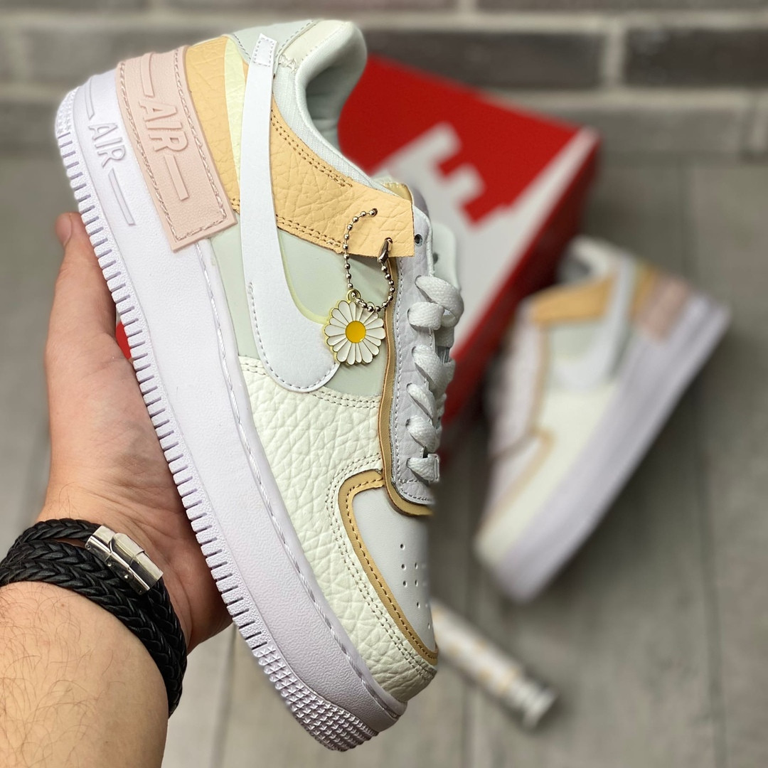 Nike Air Force 1 Shadow Spruse Aura / Tonal Cream | кроссовки женские белые/бежевые/кремовые; кожа; кожаные 39eur - 24.5cm, Бежевый
Nike Air Force 1 Shadow Spruse Aura / Tonal Cream | кроссовки женские белые/бежевые/кремовые; кожа; кожаные 39eur - 24.5cm, Бежевый