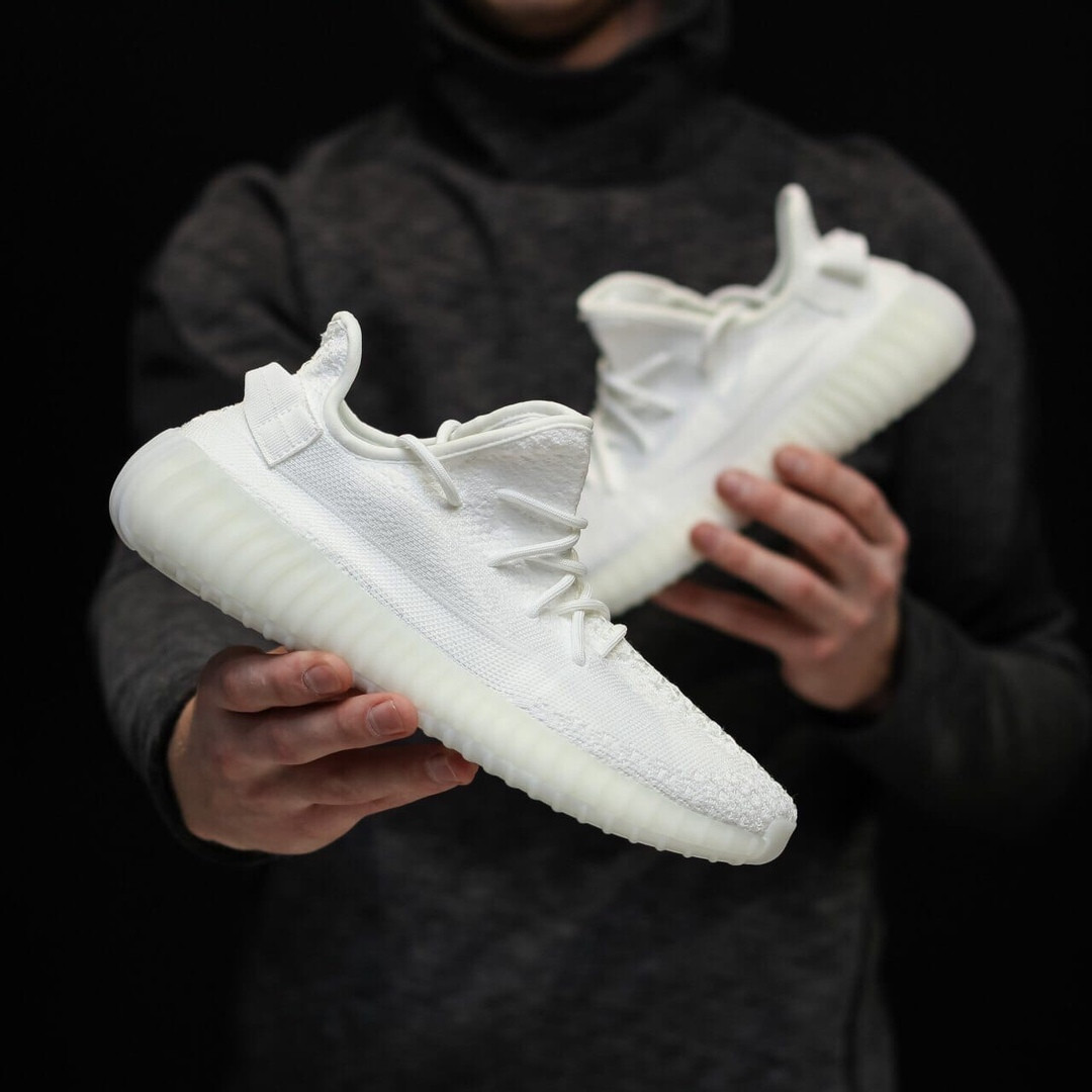 Кроссовки мужские Adidas Yeezy Boost 350 v2 белые, Адидас Изи Буст 350, код DK-1224 45
Кроссовки мужские Adidas Yeezy Boost 350 v2 белые, Адидас Изи Буст 350, код DK-1224 45