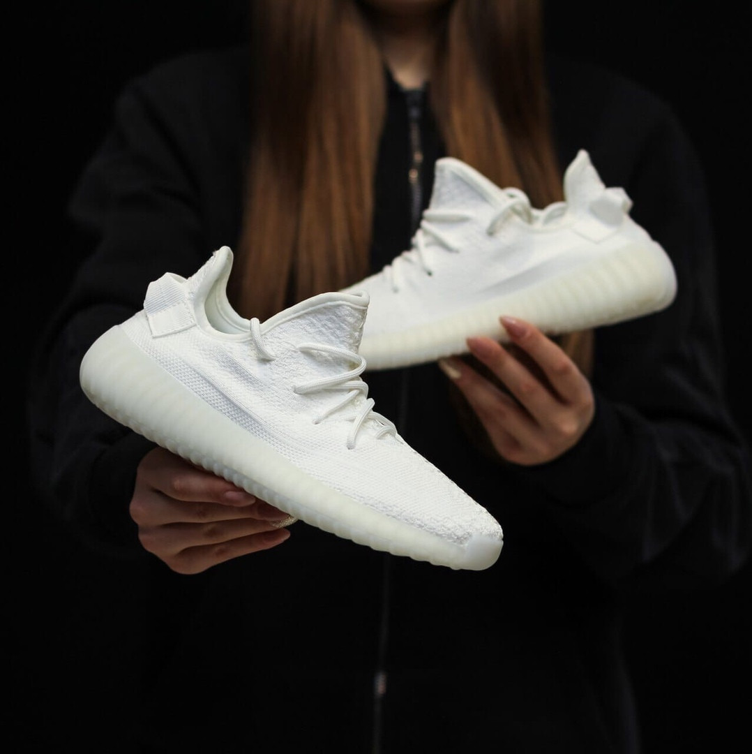 Кроссовки женские Adidas Yeezy Boost 350 V2 белые, Адидас Изи Буст 350, код DK-1224 37
Кроссовки женские Adidas Yeezy Boost 350 V2 белые, Адидас Изи Буст 350, код DK-1224 37