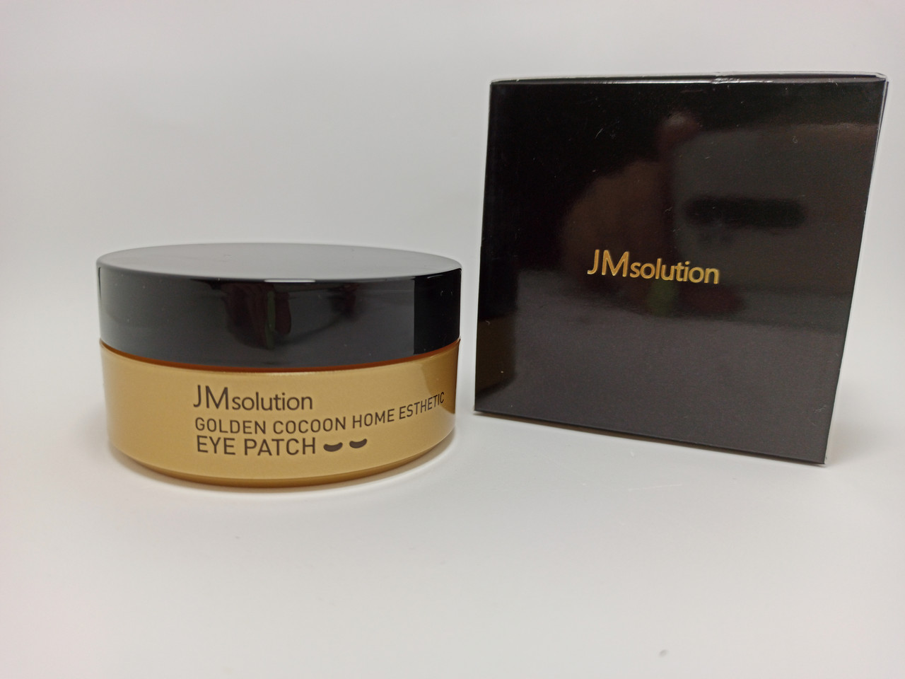 Гидрогелевые патчи с шёлком и золотом JMsolution Golden Cocoon Home Esthetic Eye Patch
Гидрогелевые патчи с шёлком и золотом JMsolution Golden Cocoon Home Esthetic Eye Patch