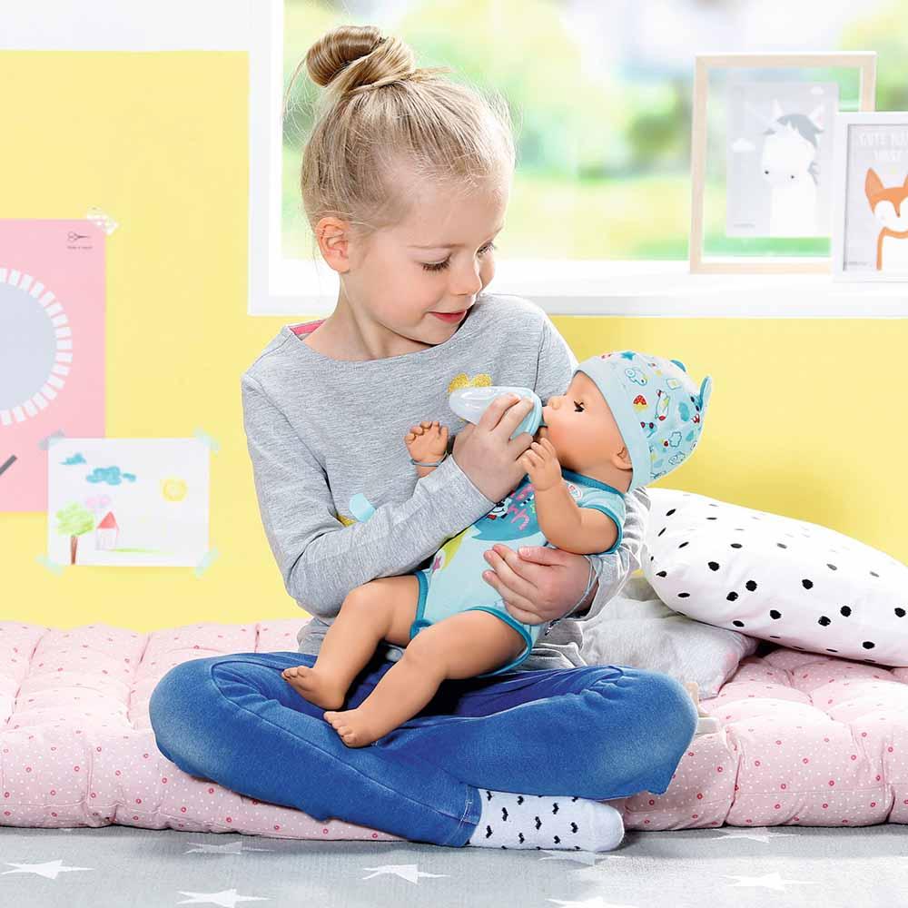 Кукла BABY BORN серии "Нежные объятия" - ОЧАРОВАТЕЛЬНЫЙ МАЛЫШ (43 см, с аксессуарами)
Кукла BABY BORN серии "Нежные объятия" - ОЧАРОВАТЕЛЬНЫЙ МАЛЫШ (43 см, с аксессуарами)