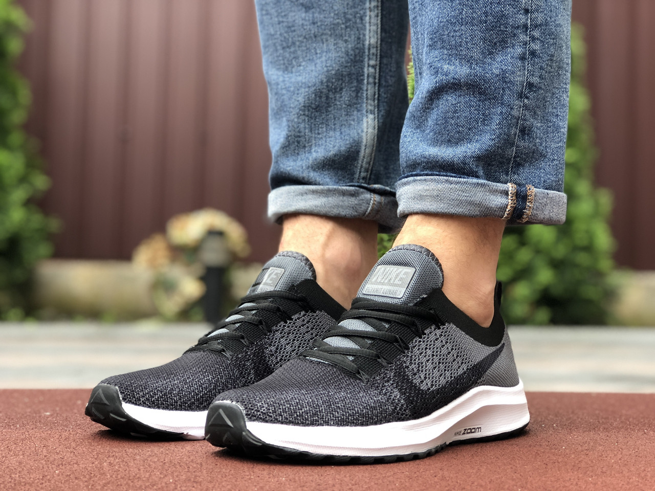 Кроссовки мужские Nike Zoom серые, Найк Зум, дышащий материал, прошиты. Код SD-9584 да, да, да, 45, да
Кроссовки мужские Nike Zoom серые, Найк Зум, дышащий материал, прошиты. Код SD-9584 да, да, да, 45, да