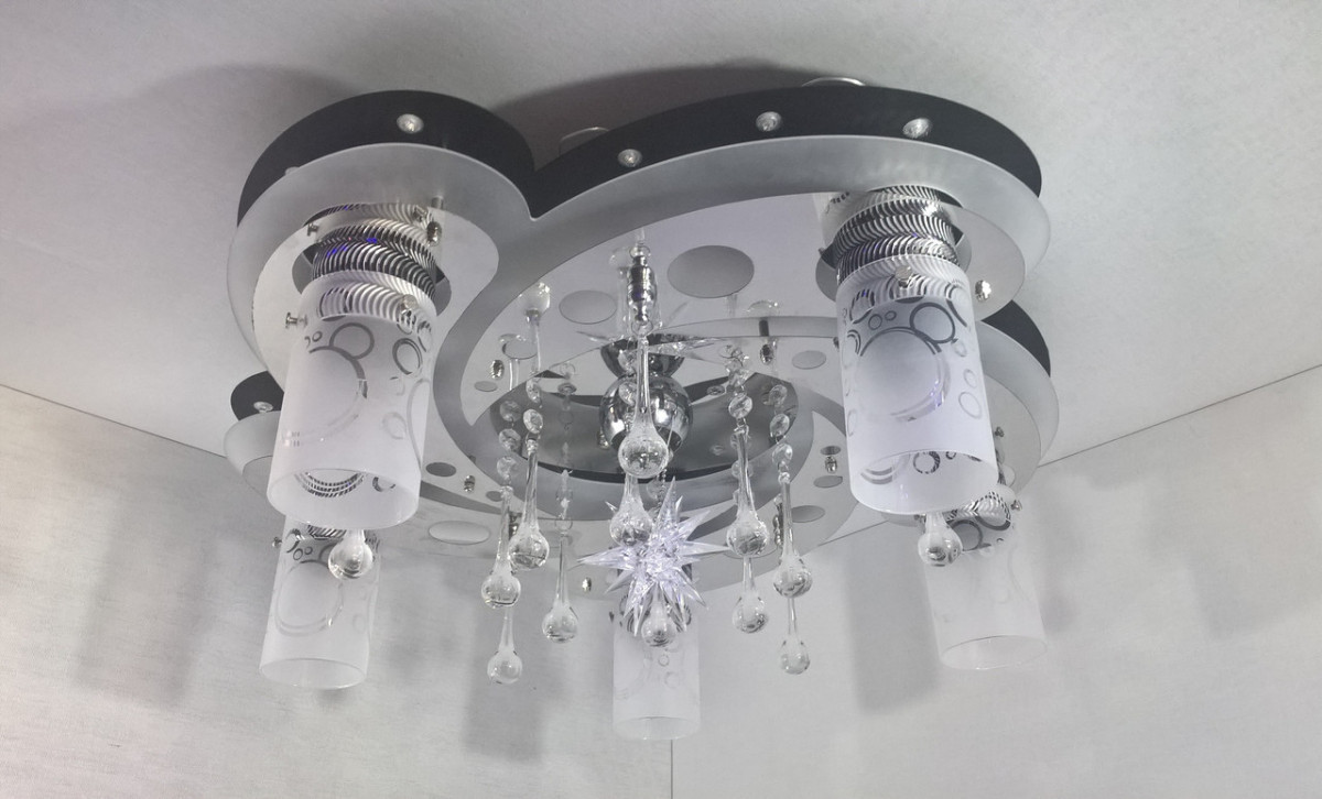 Люстра потолочная "Космос" с цветной LED подсветкой и автоматическим отключением с пультом (21х54х54 см.) Черный, хром YR-5533/5+1
Люстра потолочная "Космос" с цветной LED подсветкой и автоматическим отключением с пультом (21х54х54 см.) Черный, хром YR-5533/5+1
