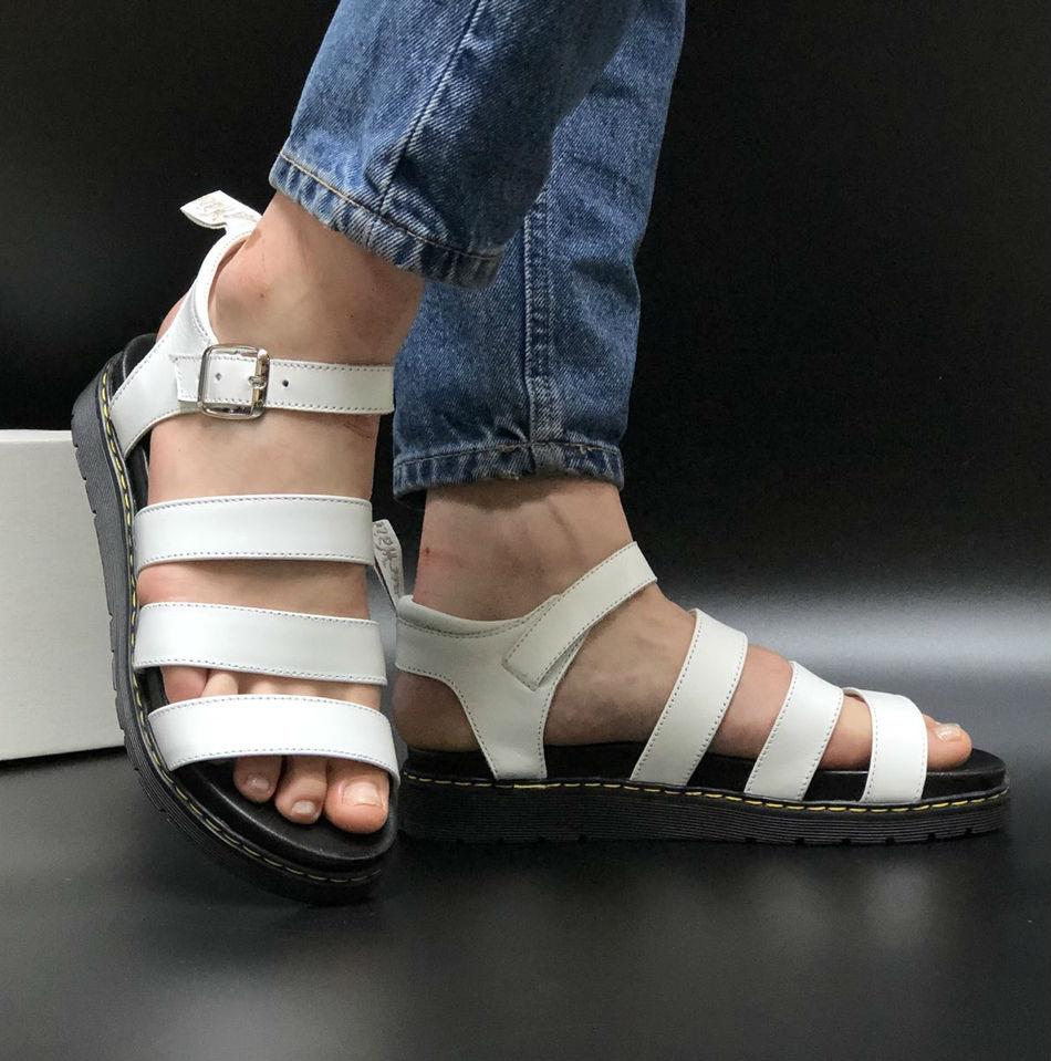 Dr Martens Blaire Sandal White Black | сандалии/босоножки женские; белые/черные; кожаные; летние; с ремешком 38eur - 24.5cm, Белый
Dr Martens Blaire Sandal White Black | сандалии/босоножки женские; белые/черные; кожаные; летние; с ремешком 38eur - 24.5cm, Белый