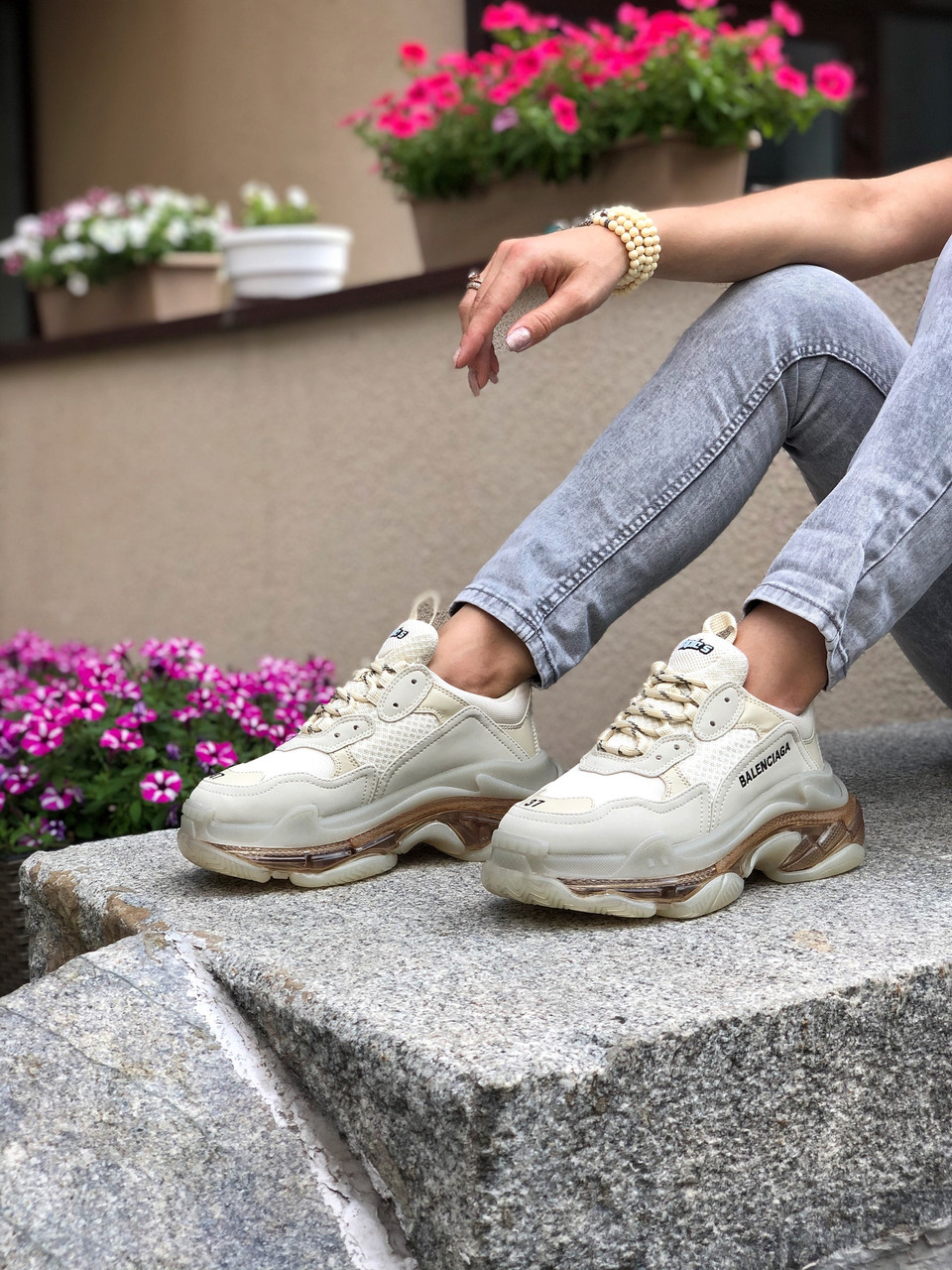 Кроссовки женские Balenciaga Triple S бежевые, Баленсиага, натуральная кожа, сетка, прошиты. Код Z-3061 36
Кроссовки женские Balenciaga Triple S бежевые, Баленсиага, натуральная кожа, сетка, прошиты. Код Z-3061 36