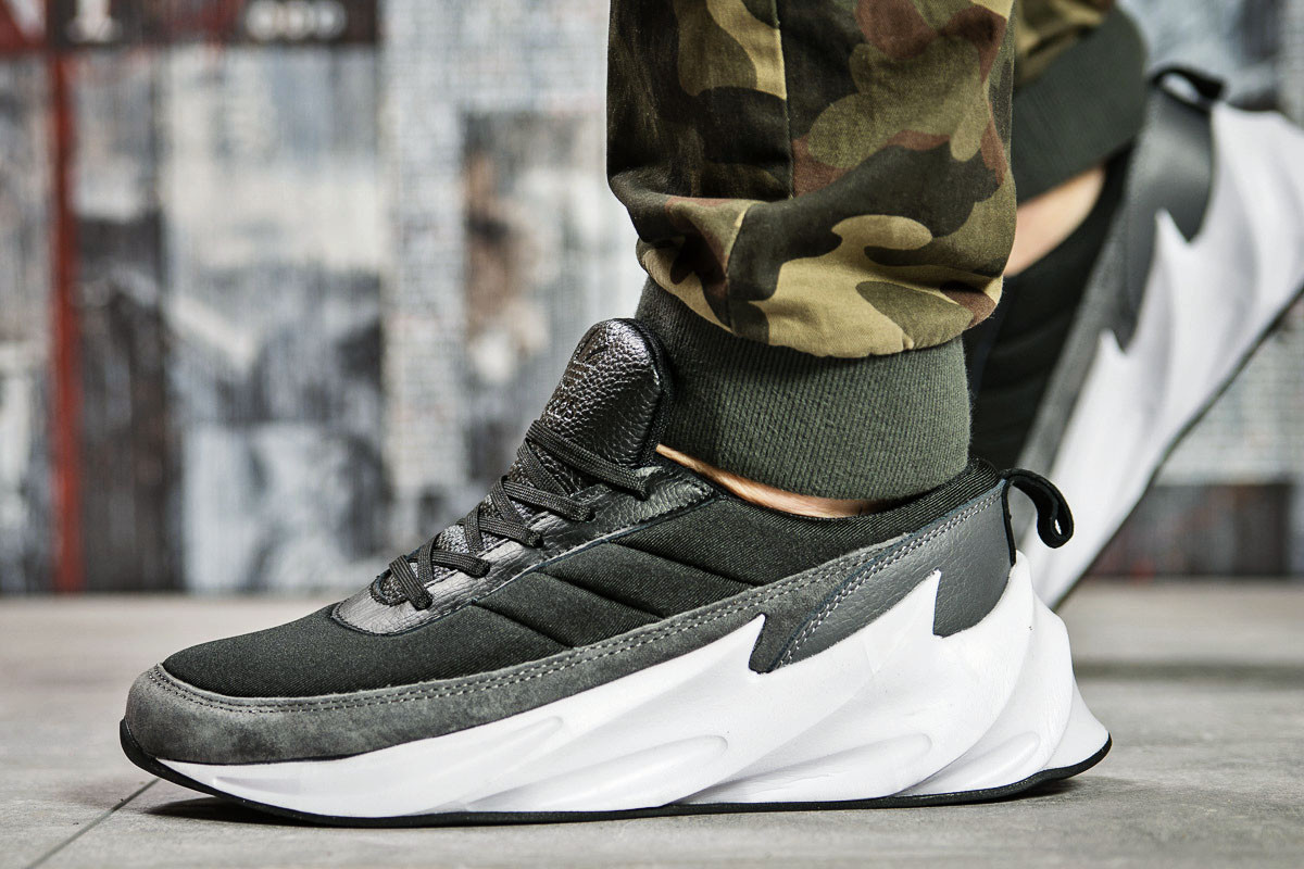 Кроссовки мужские 15582, Adidas Sharks, черные, < 41 43 44 45 > р. 41-26,5см., Черный
Кроссовки мужские 15582, Adidas Sharks, черные, < 41 43 44 45 > р. 41-26,5см., Черный